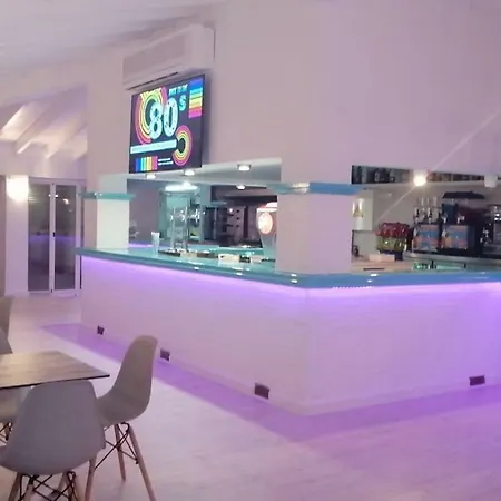 Aparthotel Center 3*