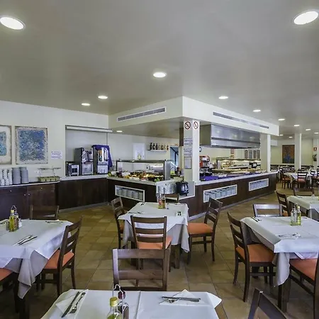 Center Aparthotel 3*